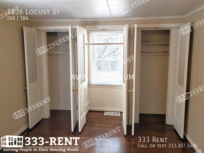 Building Photo - Location and convenience at your charming ...