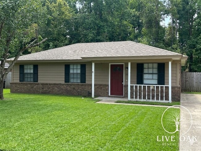 Building Photo - Move-In Incentive: Save $500 on Your First Month’s Rent!**