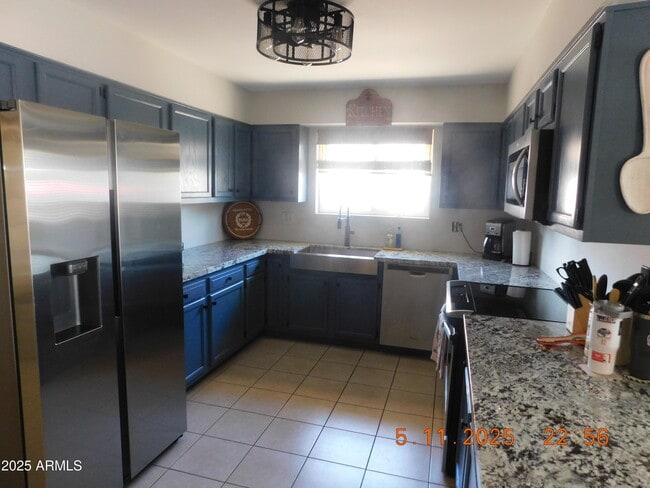 Building Photo - 10630 W Caron Dr