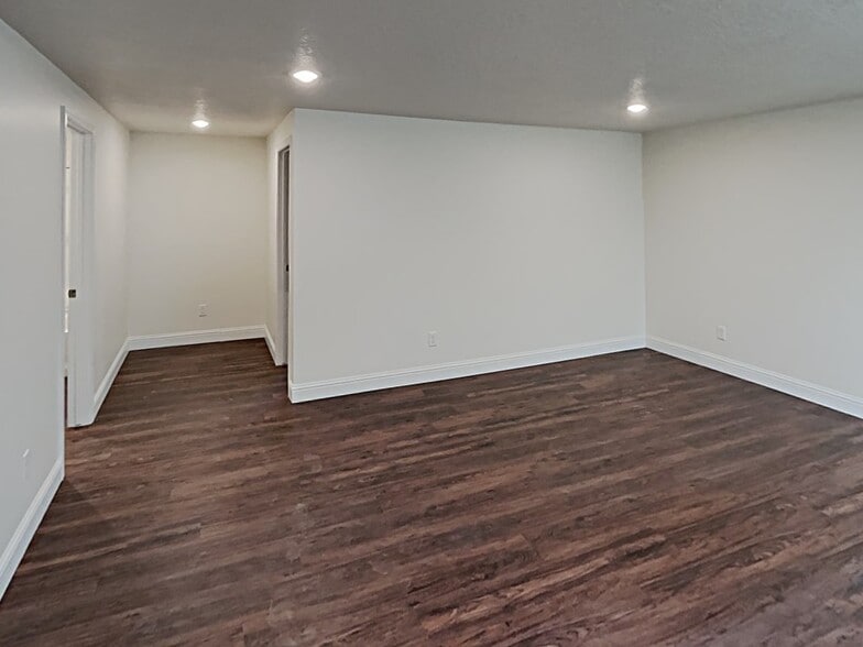 Building Photo - 5998 Verdigris Dr