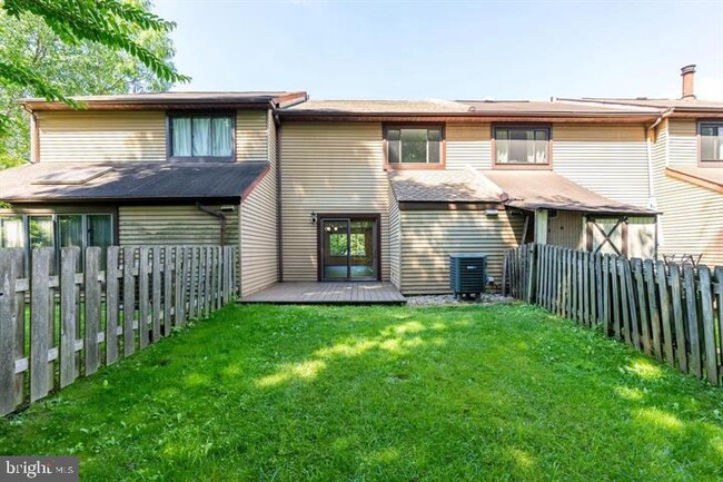 Building Photo - 3458 Norwood Pl
