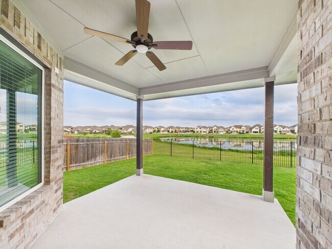 Building Photo - Santa Rita  Beauty