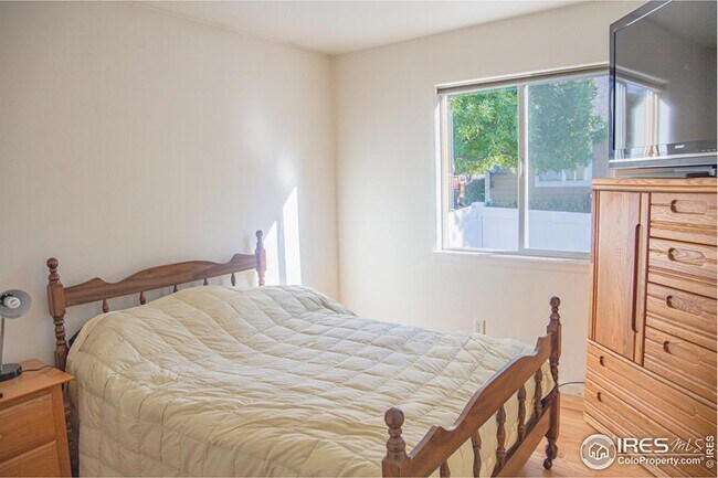 Building Photo - 1371 Saginaw Pointe Dr