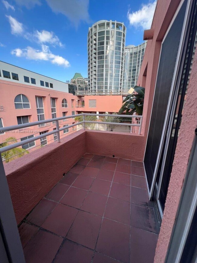 Building Photo - 2801 Florida Ave