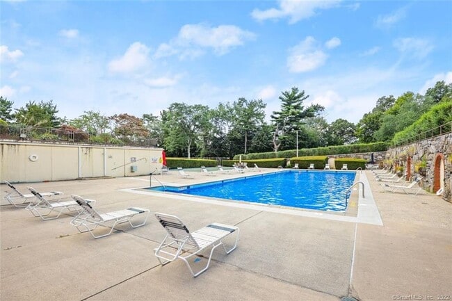 Building Photo - 2625 Park Ave