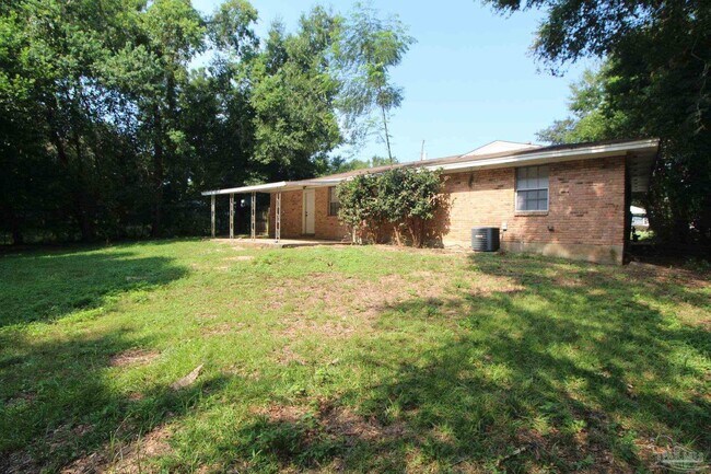 Building Photo - 316 E Garfield Dr