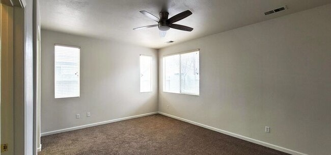 Building Photo - Single-Story 3 Bed, 2 Bath Home in Gated Double Diamond Community – Pool, Gym & 2-Car Garage