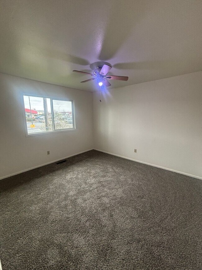 Building Photo - 2227-2227 N 5th St