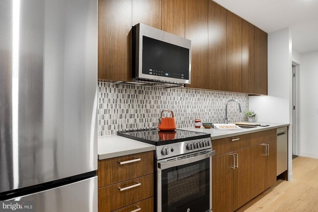 Building Photo - 210 S 12th Street Unit 2B-1-10B