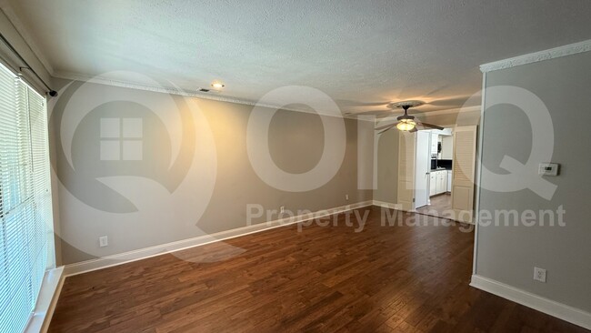 Building Photo - 8347 Lullwater Dr