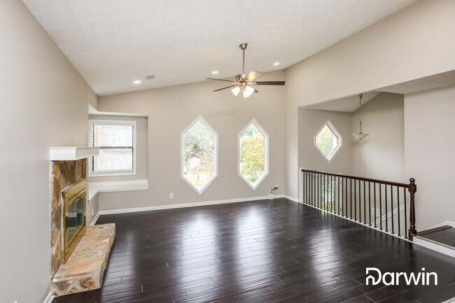 Building Photo - 560 Canterbury Lane, Lawrenceville, GA 30046