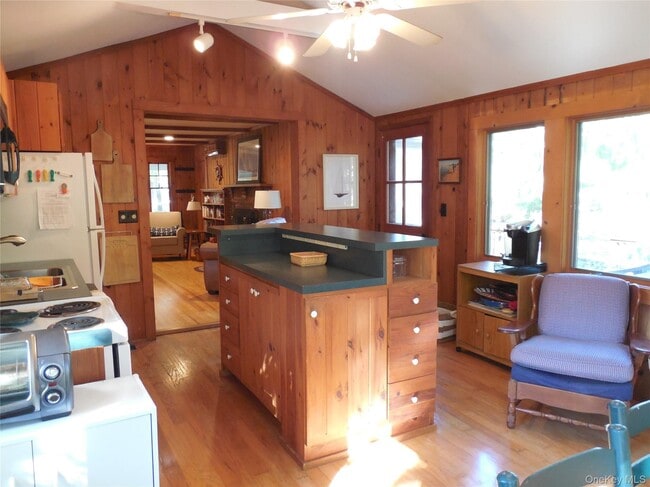 Building Photo - 1 Whippoorwill Ln