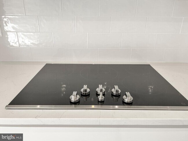 Building Photo - 2176 Glacier Rd