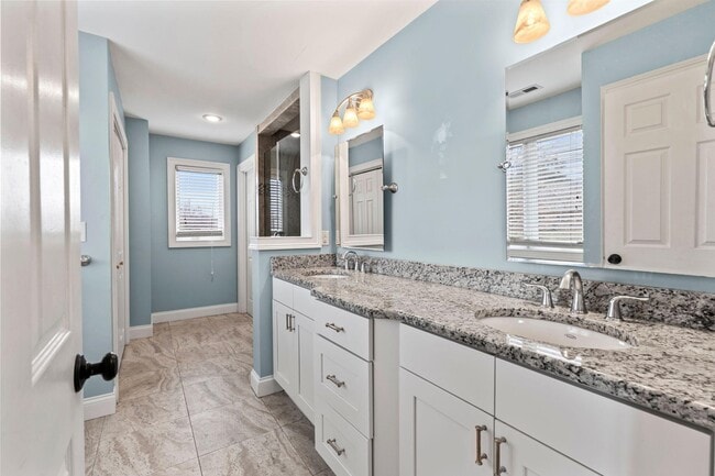 Building Photo - 1116 Shagbark Ln