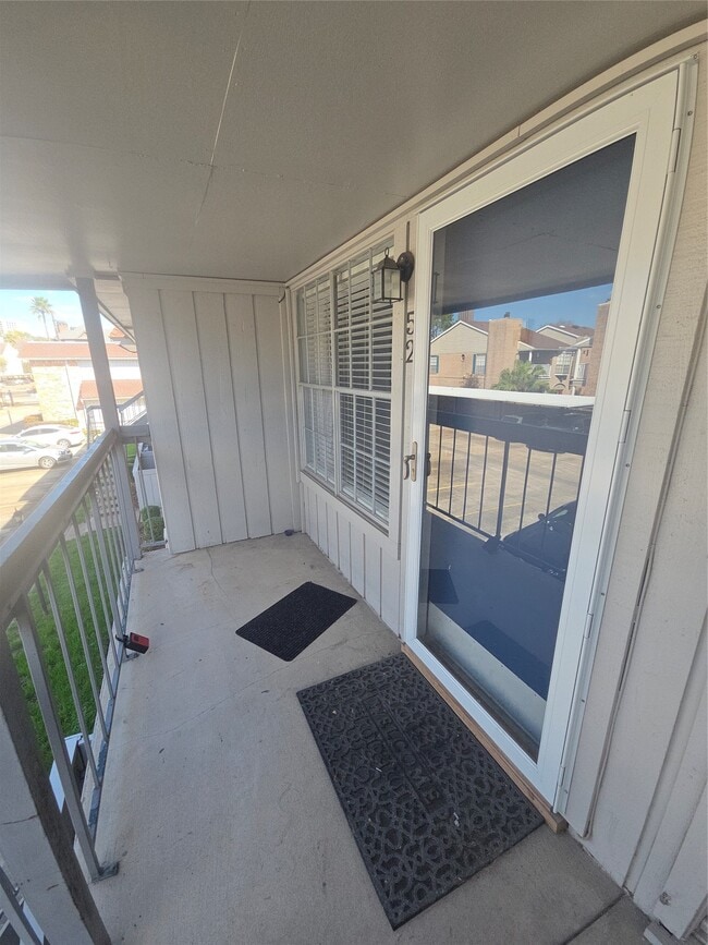 Building Photo - 2250 Bering Dr