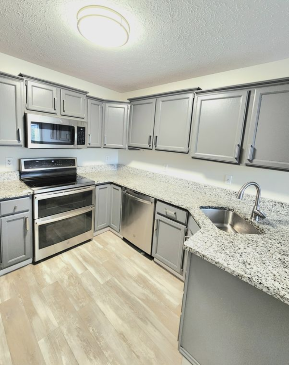 Kitchen - 19368 Bradford Ct