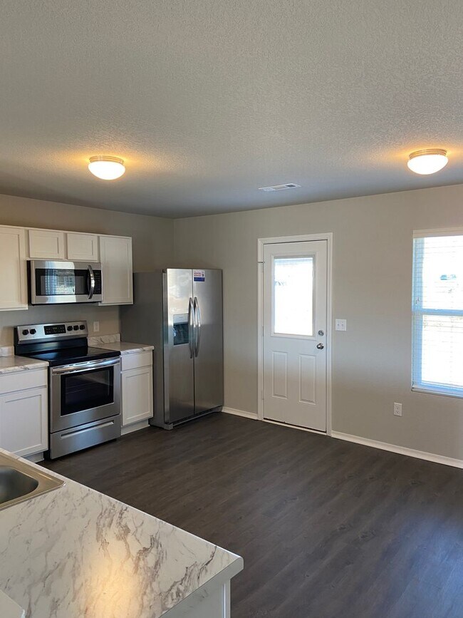 Building Photo - Pre-Leasing Now! Spacious  Four Bedroom | Two Bath Home in Conway