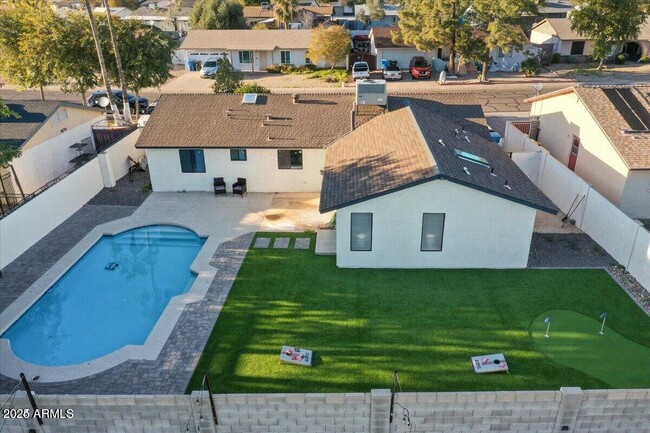 Building Photo - 3319 E Campo Bello Dr