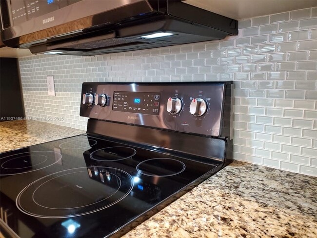 Building Photo - 1430 NW 48th Dr