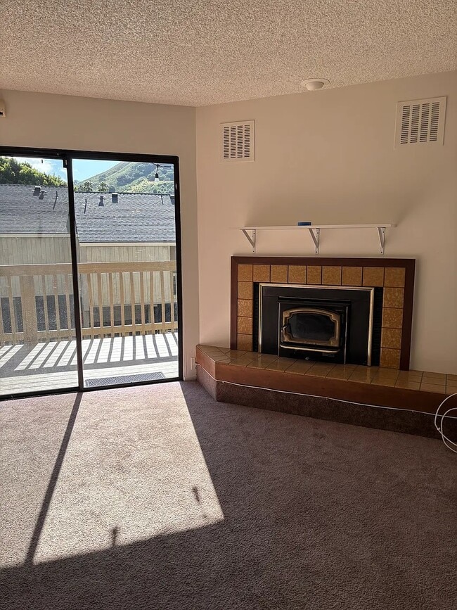 Building Photo - 750 Chorro St