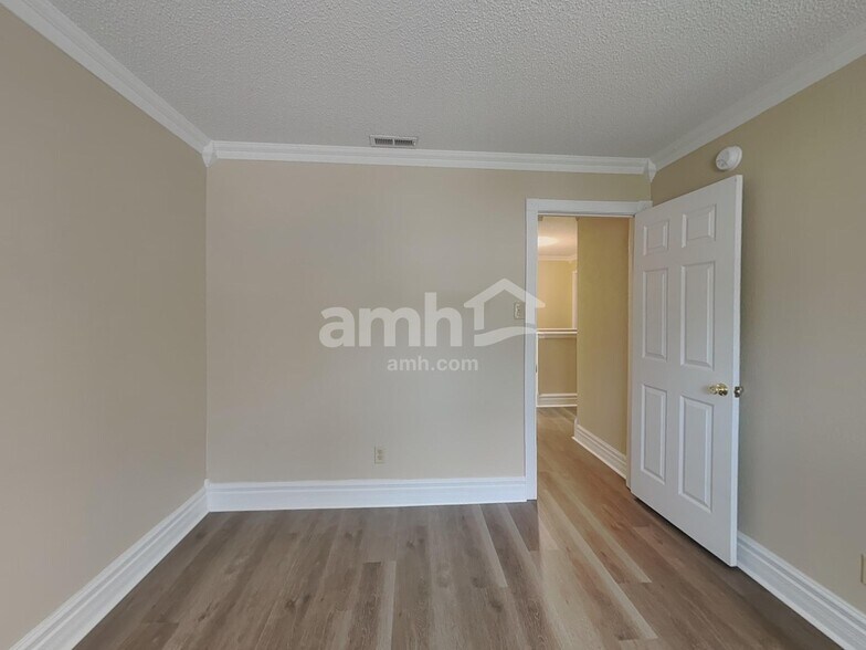Building Photo - 10303 Buckshire Ln