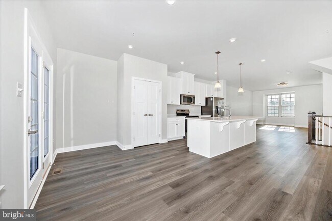 Building Photo - 195 Bel Aire Ln