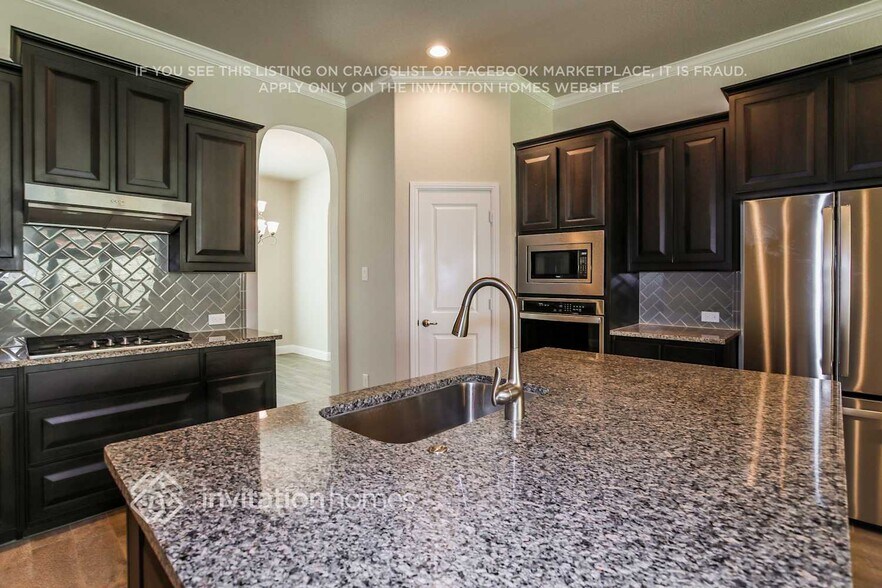 Building Photo - 221 Honey Brook Ln