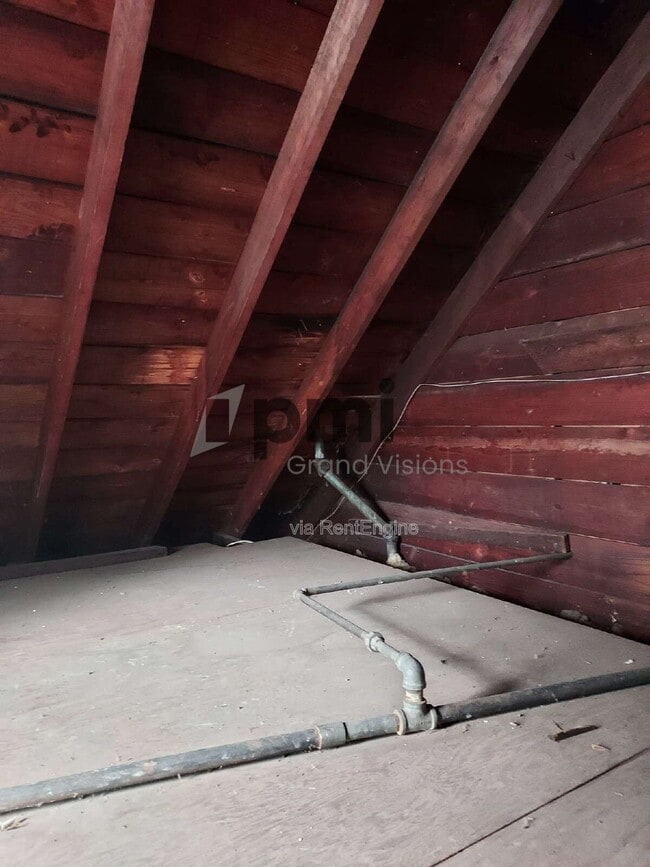 Building Photo - 328 E Kellar Ln