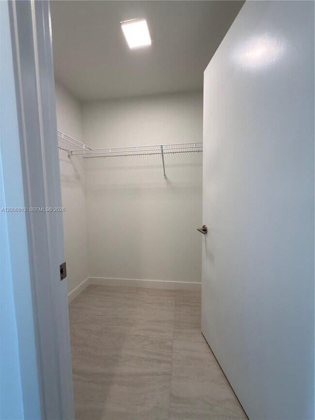 Building Photo - 77 SE 5th St