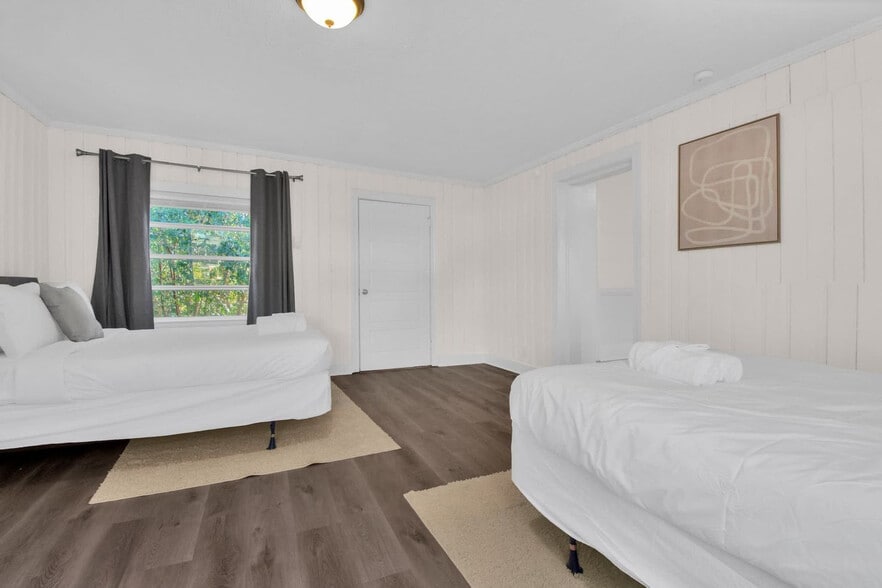 Building Photo - 424 Pearl St