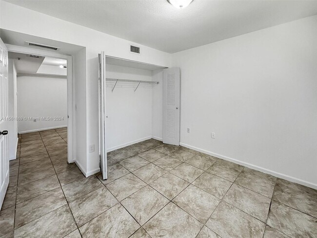 Building Photo - 15430 SW 284th St