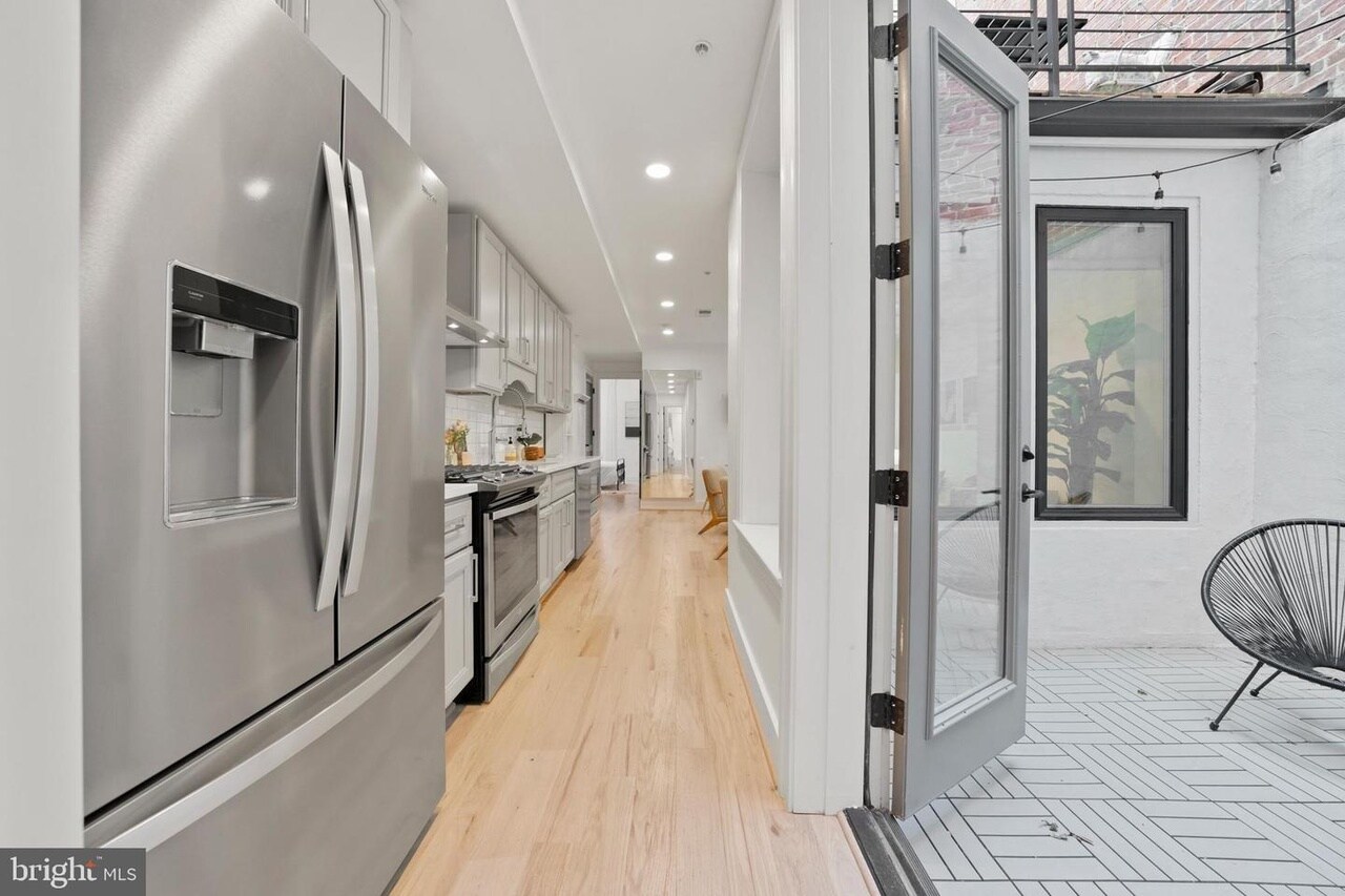 Building Photo - 811 Upshur St NW