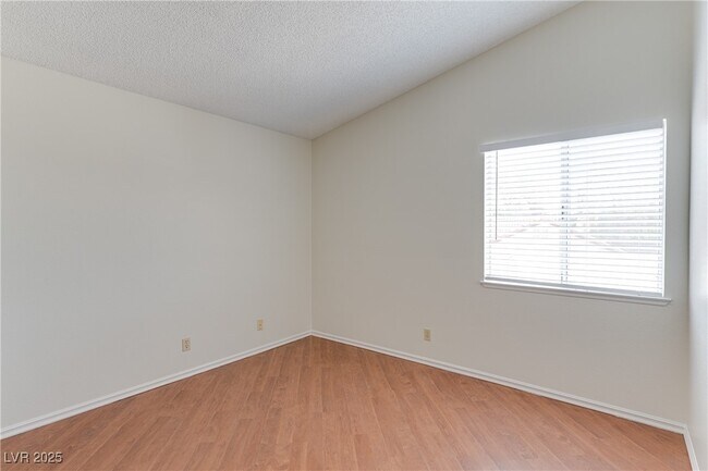 Building Photo - 1517 Kirby Dr