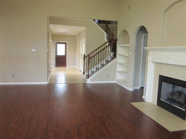 Building Photo - 8406 Oak Villa Ct