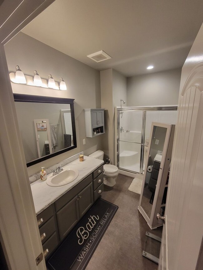 Building Photo - Cute and Cozy Two Bedroom, Two Bath at Josephine Crossing!!