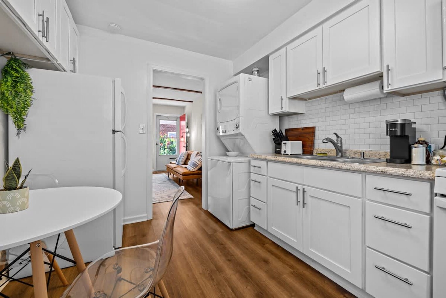 Building Photo - 172 Cherry St