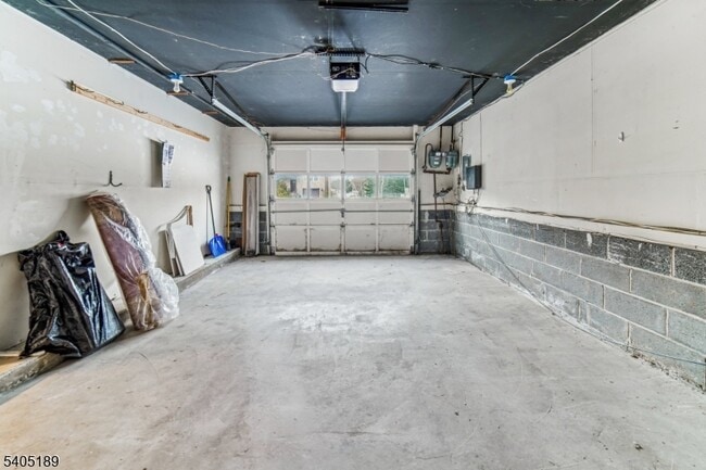 Building Photo - 30 Sanford Ave