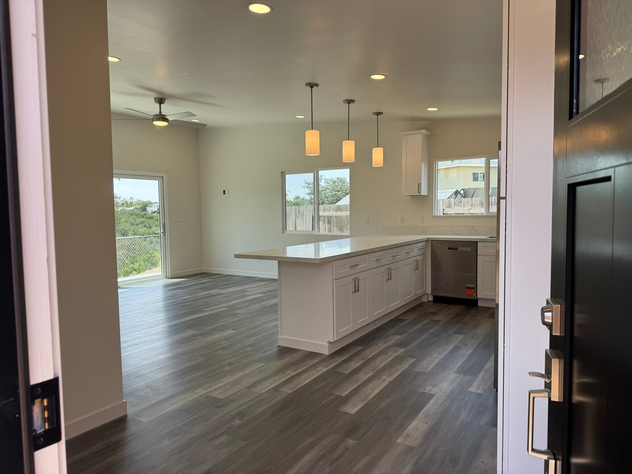 Building Photo - 3535 Hatteras Ave