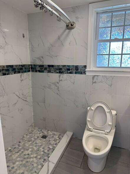 Building Photo - 11 Sherbrooke Ave