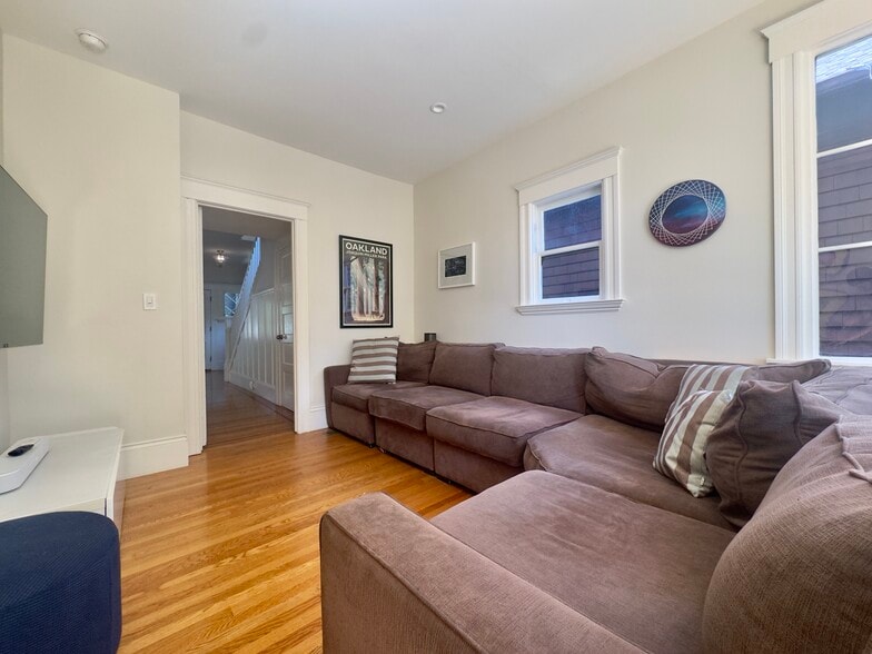Building Photo - 538 Chetwood St