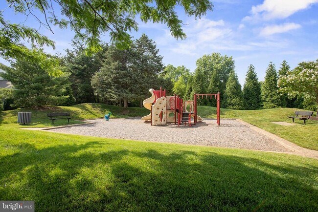 Building Photo - 4001 Mossy Bank Ln