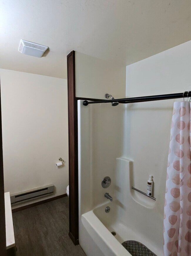 Building Photo - 934 S 13th St