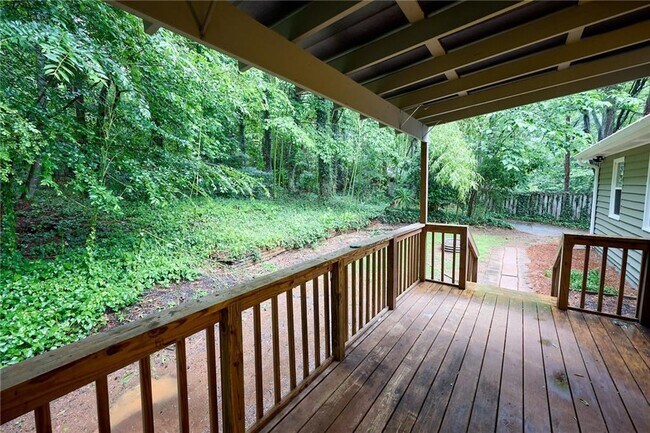 Building Photo - 1718 Country Park Way