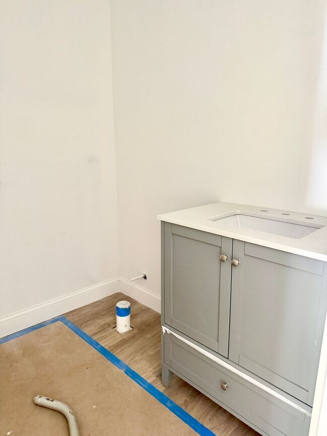 Building Photo - Brand New 3 Bedroom Townhouse for Rent