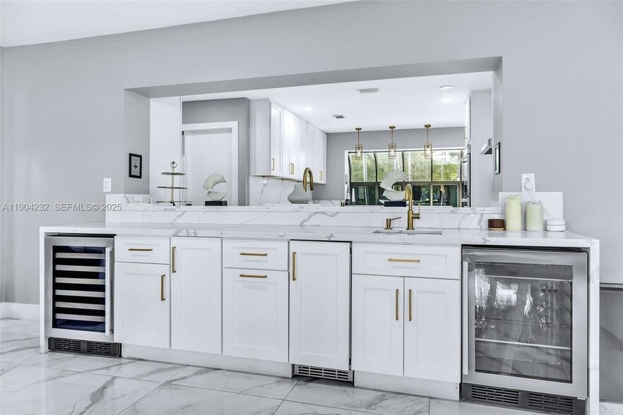 Building Photo - 1030 SW 14th Terrace