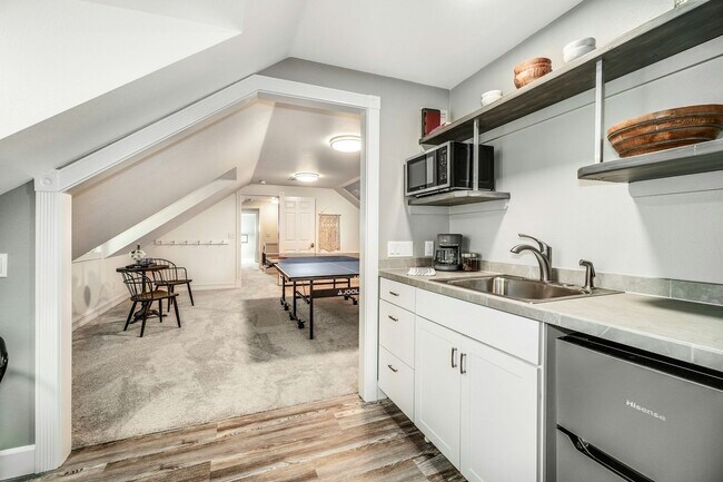 Building Photo - Luxury Estate Compound in Woodinville