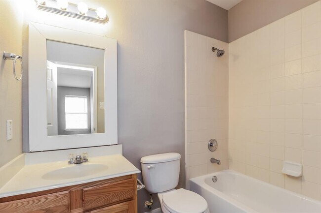 Building Photo - 21502 Falvel Misty Dr