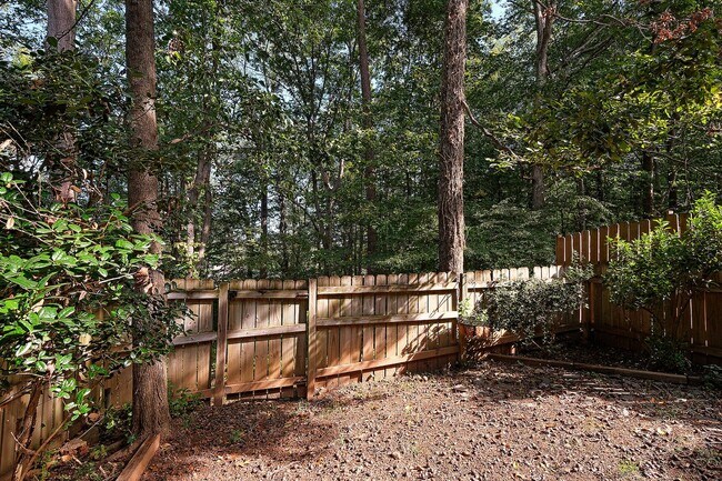 Building Photo - 430 Wynridge Dr