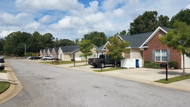 Building Photo - Cobblestone Trace- Oxford's Premier 55+ Community