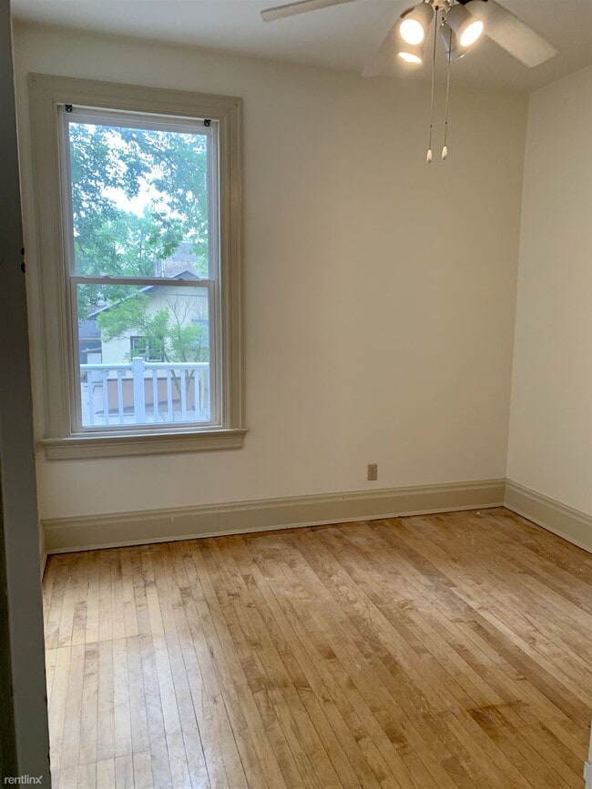 Building Photo - 2408 E Park Pl